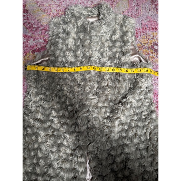 Gray Faux Fur Curly Vest Women's Size L‎ - Picture 7 of 7